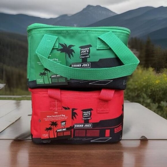Trader Joe’s Mini Insulated Bag Set: Red & Green - Picture 1 of 1